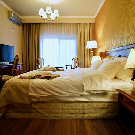 Hego (Adults Only) Hotel Hunedoara Buitenkant foto