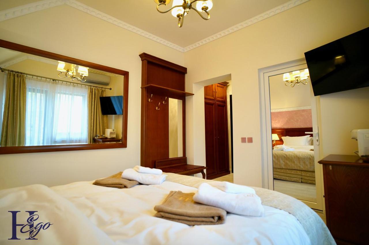 Hego (Adults Only) Hotel Hunedoara Buitenkant foto